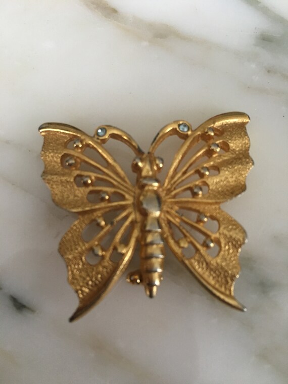 Gold Butterfly pin, vintage Butterfly, signed Butterf… Gem