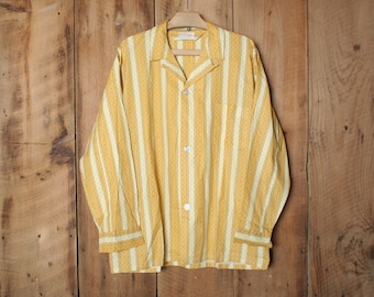 Taille unique (convient à L) | vintage Enduro by ENRO Golden Yellow Striped Loop Button Collar Pajama Shirt