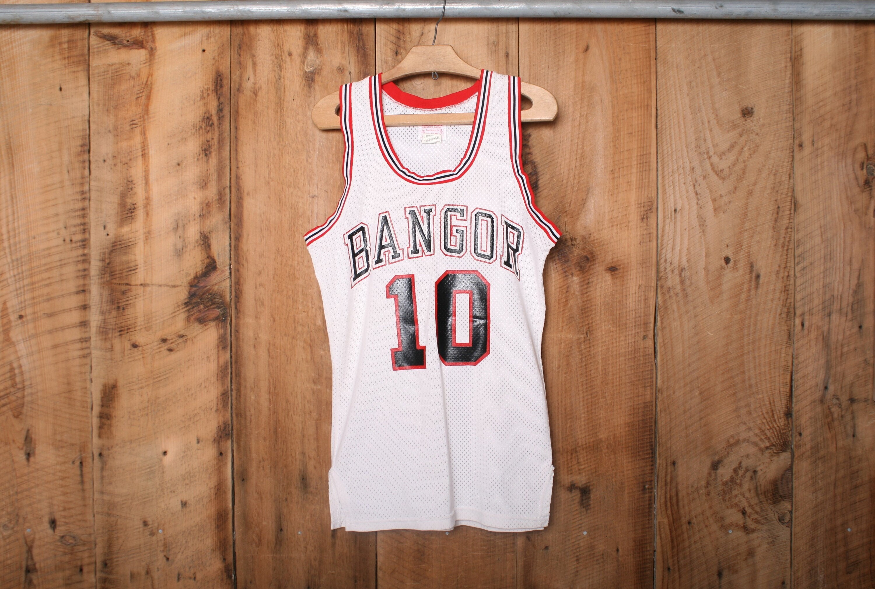Chippewa, Sz. 38 (Small) | Vintage CHIPPEWA VALLEY White Mesh w/Red & Black Print Bangor (Wisconsin) Basketball Jersey - Made in USA
