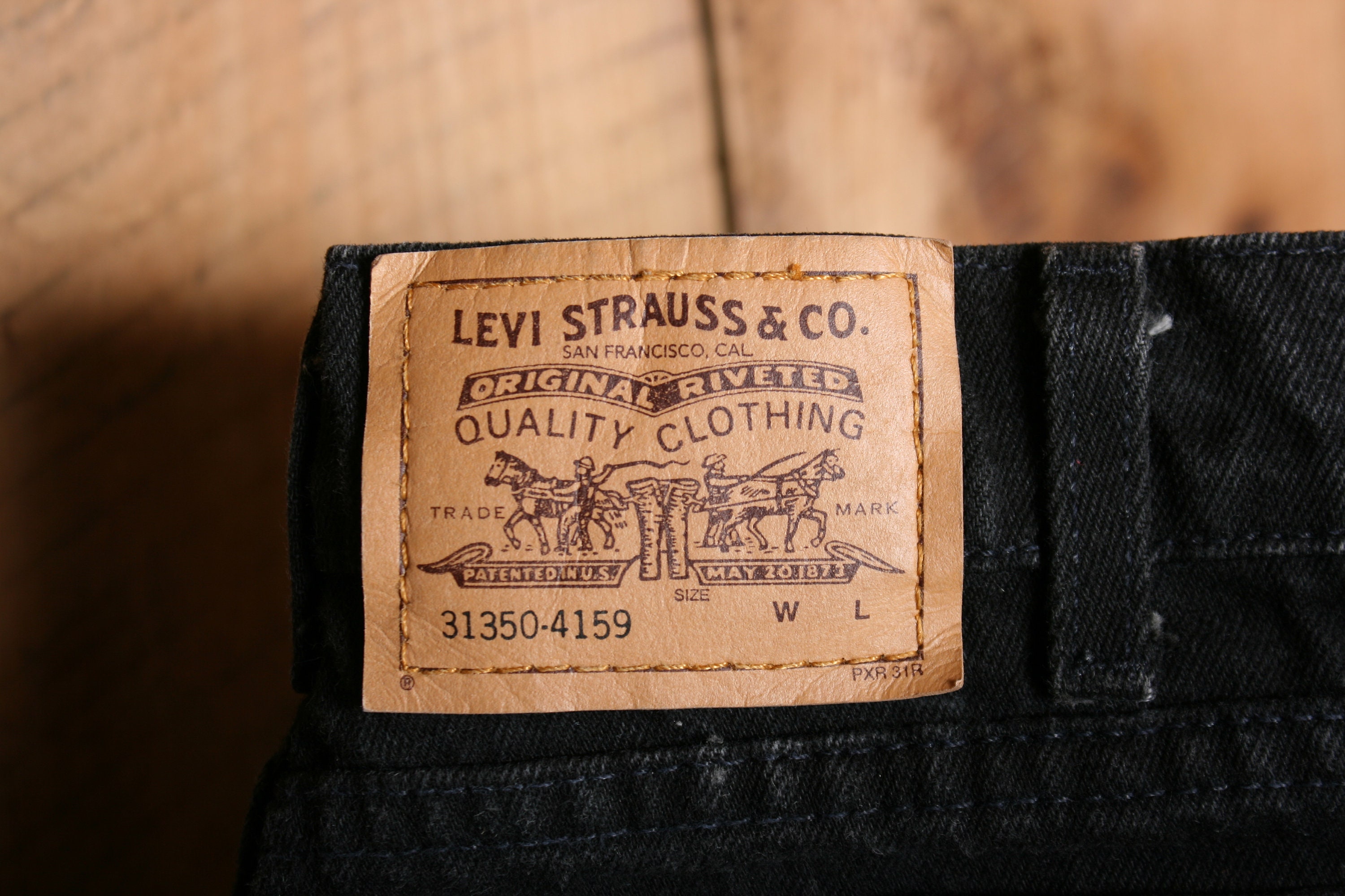 Sz. Unknown (measure 23x27) | Vintage LEVIS 31350-4159 Black Sz. Unknown (measure 23x27) | Vintage LEVIS 31350-4159 Black