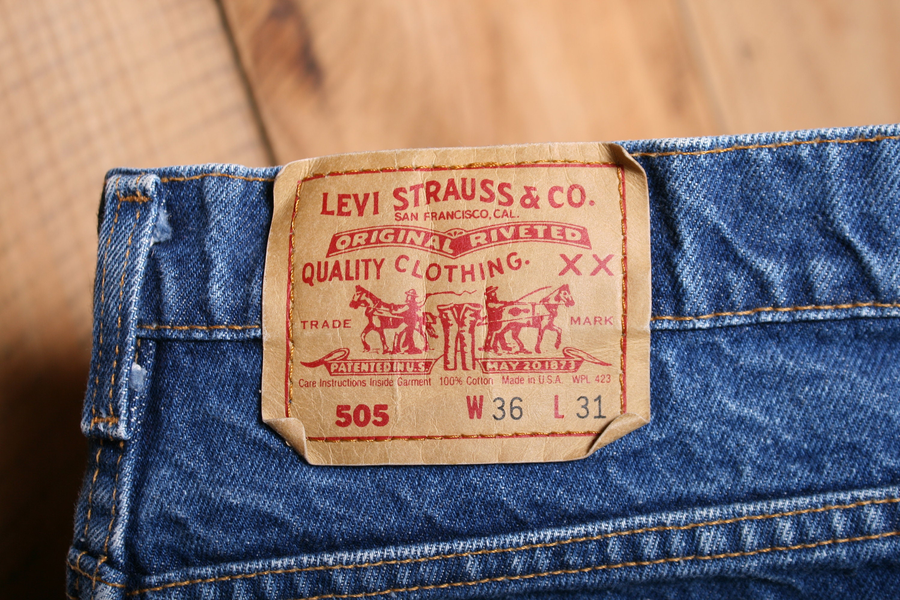 Sz. 35x32 | Vintage LEVI'S 505 Blue Denim Regular Fit Straight Leg