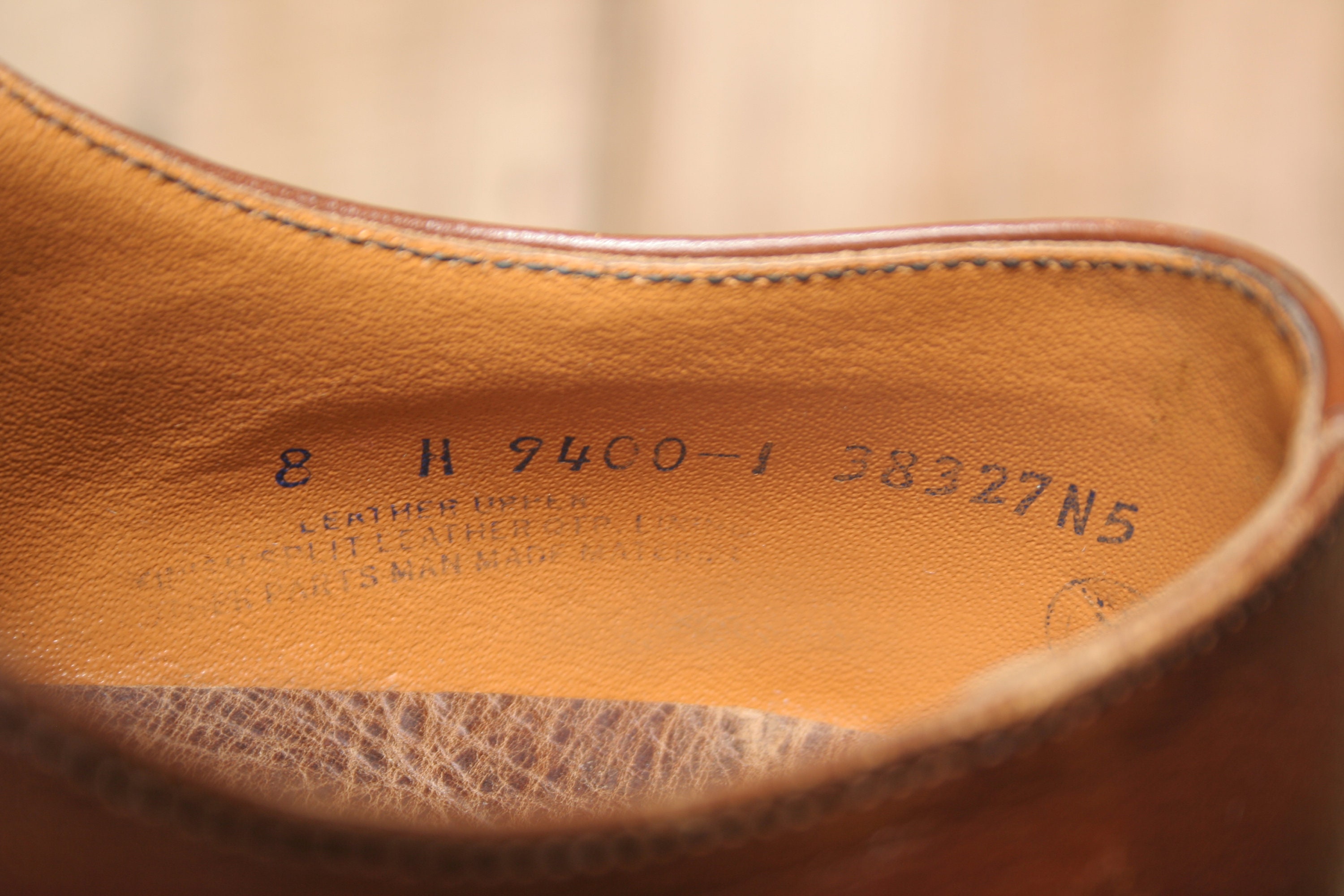 Sz. 8 H (extra Wide) | Vintage RED WING Brown Leather Apron 