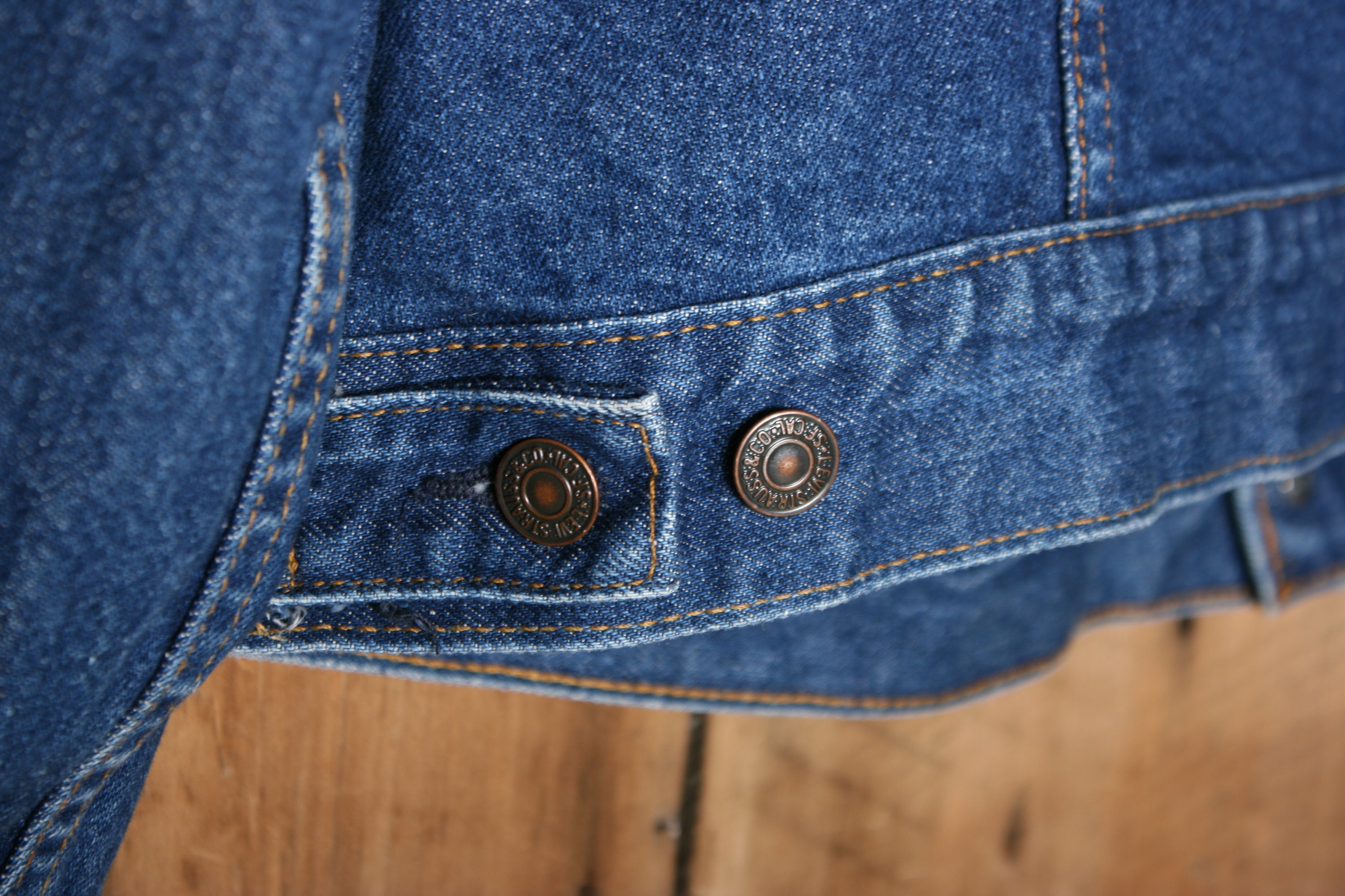 Sz. 50L | Vintage LEVI'S Model 71506-0216 Blue Denim Trucker