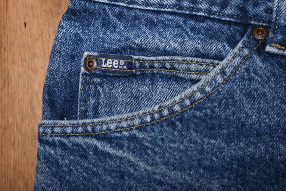 Sz. 37 | Vintage LEE Blue Denim Cut-Off Jean Shor… - image 4