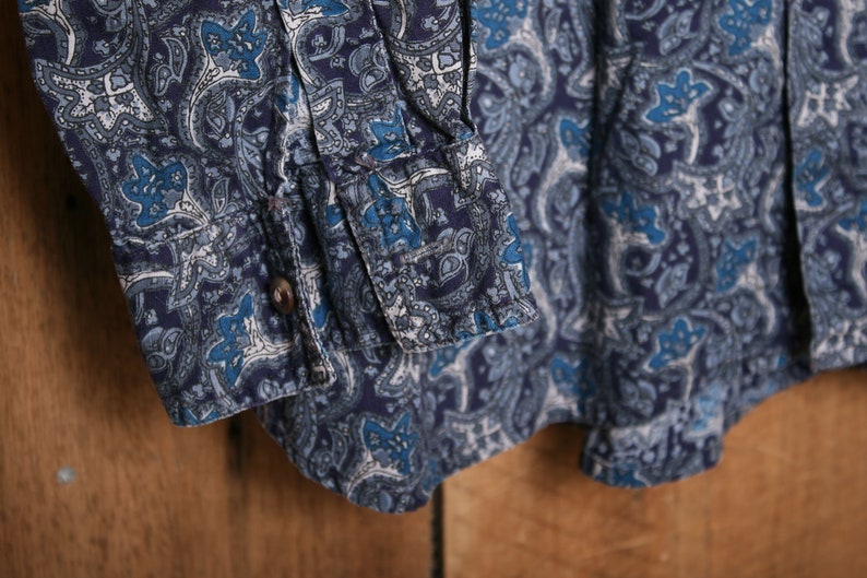 Sz Vintage SHAH SAFARI Blue Paisley 100/% Cotton Button Front Shirt Made in Nepal L
