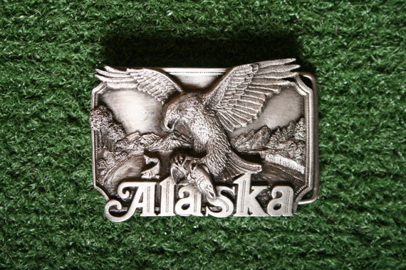 Vintage IHS The Alaska Collection Belt Buck w/Mou… - image 1