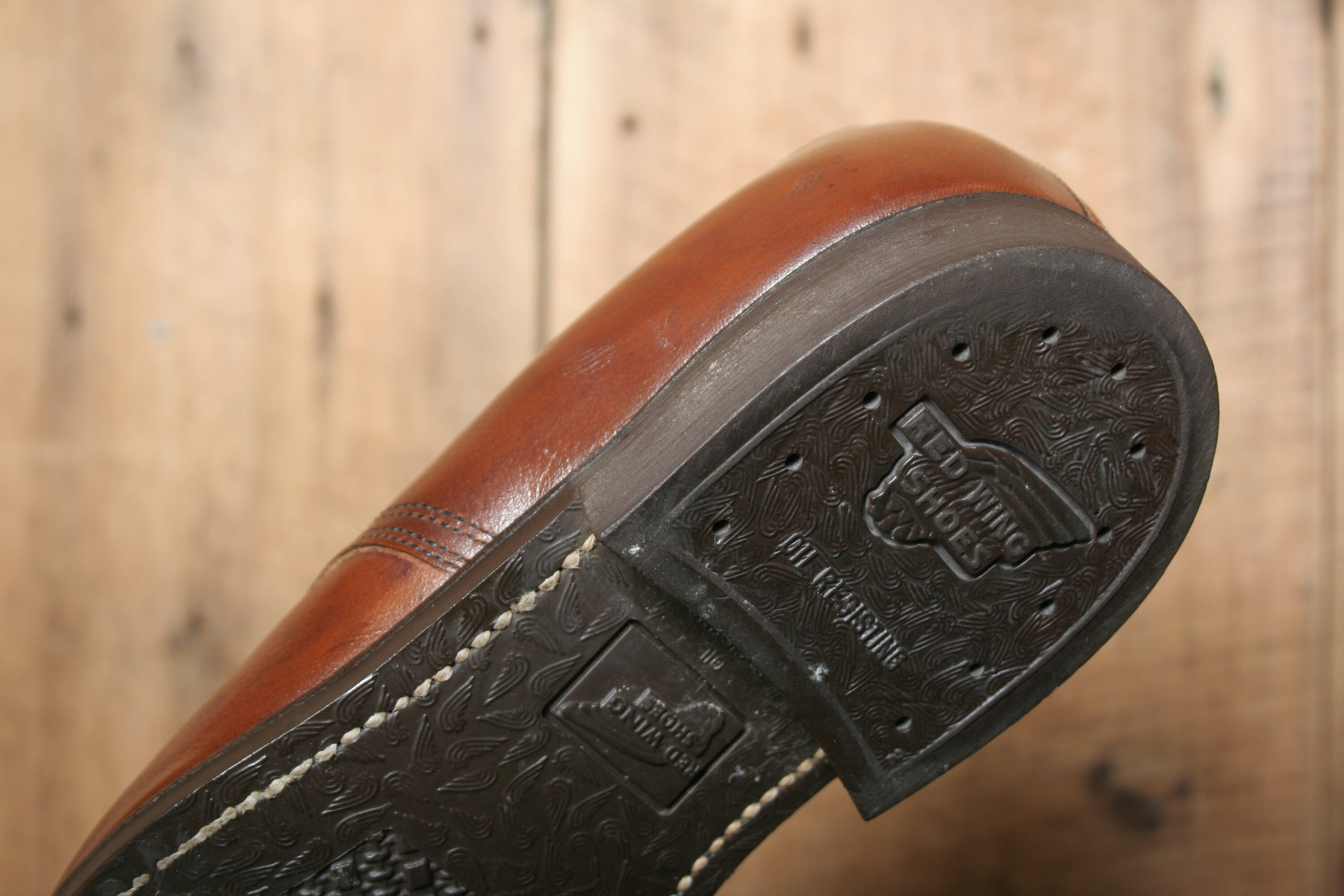 Sz. 8 H (extra Wide) | Vintage RED WING Brown Leather Apron  display picture 1