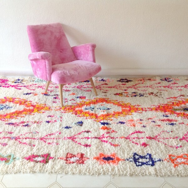 Azila rug 10'6"x6' Vintage Moroccan Rug. Wool Boucherouite Carpet. Modern Design.