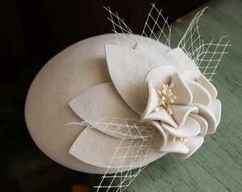 Tocado de lana para mujer, pastillero de fieltro, sombrero para fiesta, boda, matrimonio, velo de plumas de flores, sombrero de boda de estilo verde, fiesta de té