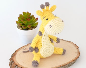 CROCHET PATTERN -  KURT the Giraffe / Baby Nursery Decor / Amigurumi / Easy Instructions / Handmade - pdf only