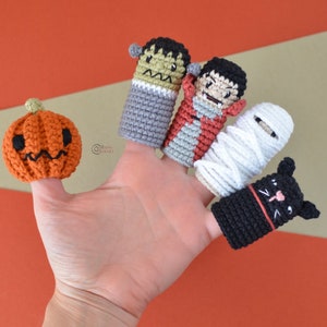 CROCHET PATTERN - HALLOWEEN Finger Puppets Toy/ Amigurumi / Stuffed Doll / Easy Instructions / Handmade/ Spooky - pdf only