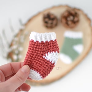 CROCHET PATTERN - Mini Christmas STOCKING / Easy Instructions / Handmade / Decor / Christmas - pdf only