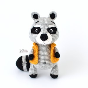 CROCHET PATTERN - GIGI the Raccoon Amigurumi / Stuffed Doll / Easy Instructions / Woodland / Animal / Handmade - pdf only