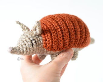 CROCHET PATTERN -  Emilio the ARMADILLO / Amigurumi / Plushie / Easy Instructions / Gift Idea / Handmade - pdf only