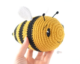 CROCHET PATTERN - Amy the Squishy BEE/ Amigurumi / Stuffed Doll / Easy Instructions / Handmade / Soft Toy / Plushie- pdf only
