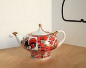 RARE Vintage Russian Avant-Garde inspired Small LFZ Lomonosov Fairyland Porcelain Tea pot. Russian tea pot 1960s. Brussels Expo Gold Medal