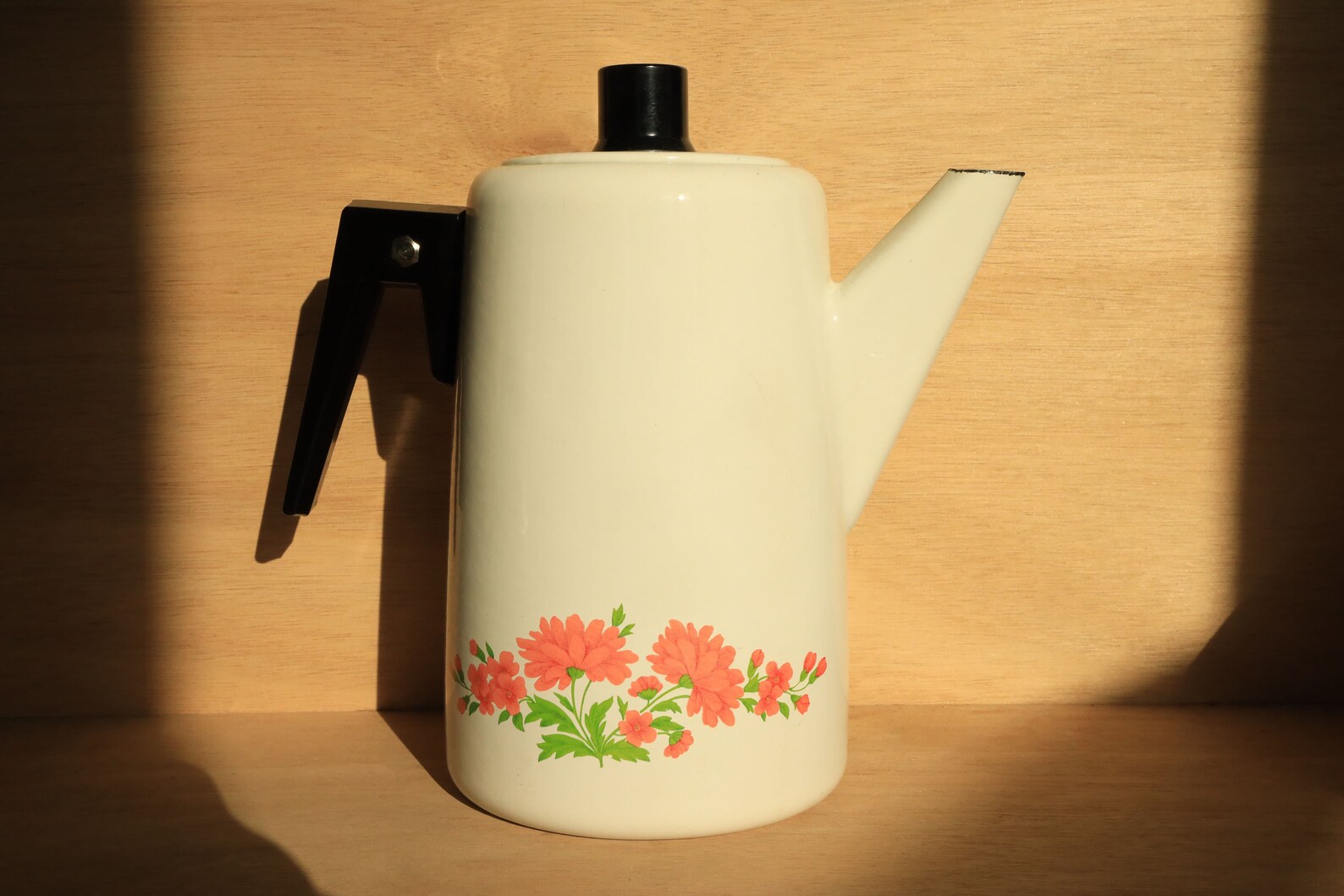 Tetera moderna de esmalte blanco de mediados de siglo con | Etsy