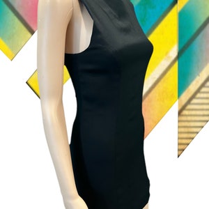 90&#39;s Sexy Quintessential Little Black Dress Minimalist Cocktail Dress - Back Zipped Closure by Isabel Ardee for Ann Taylor, Size Small
