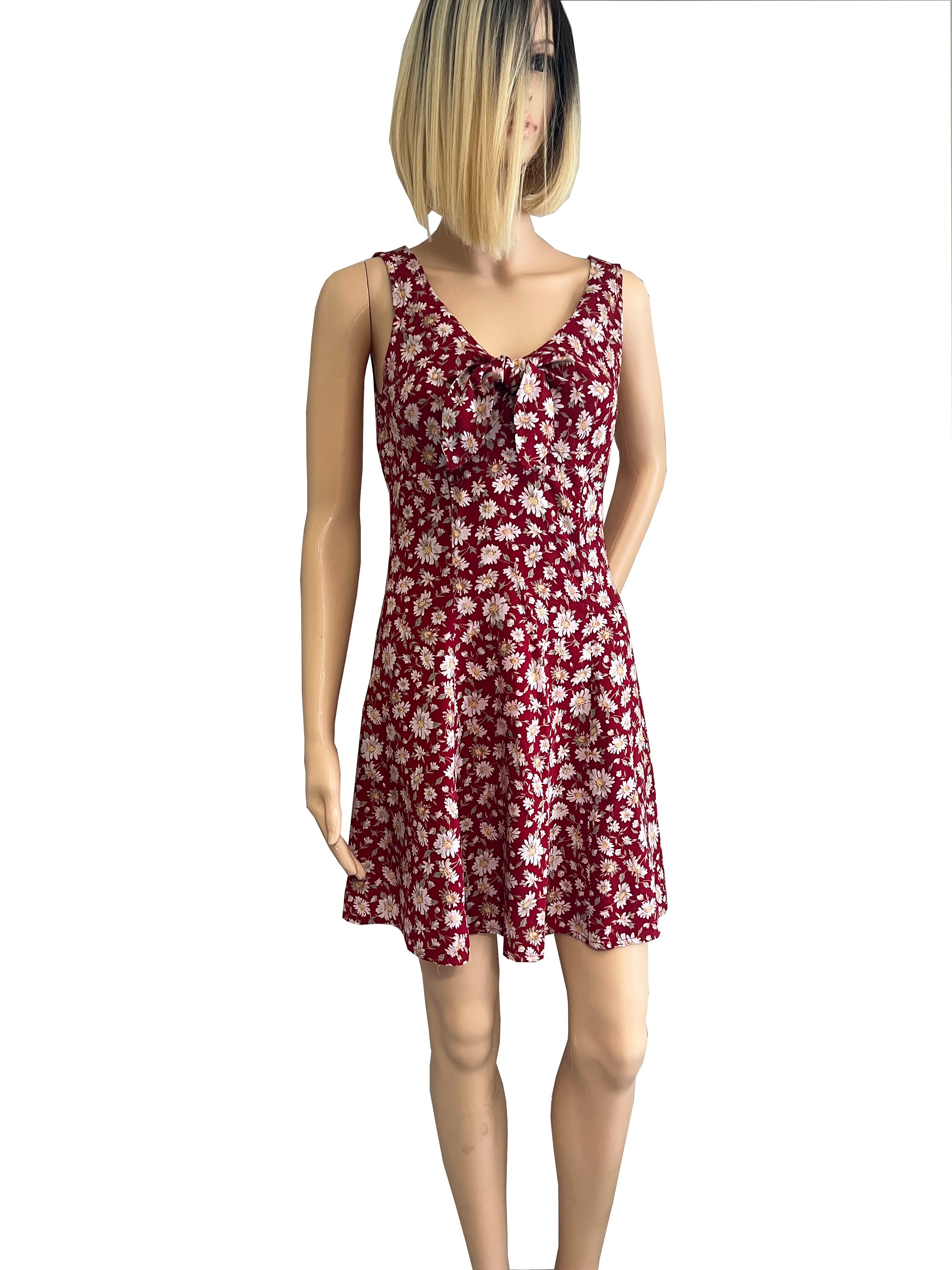 90'S Floral Baby Doll Dress by BYER TOO! California Size