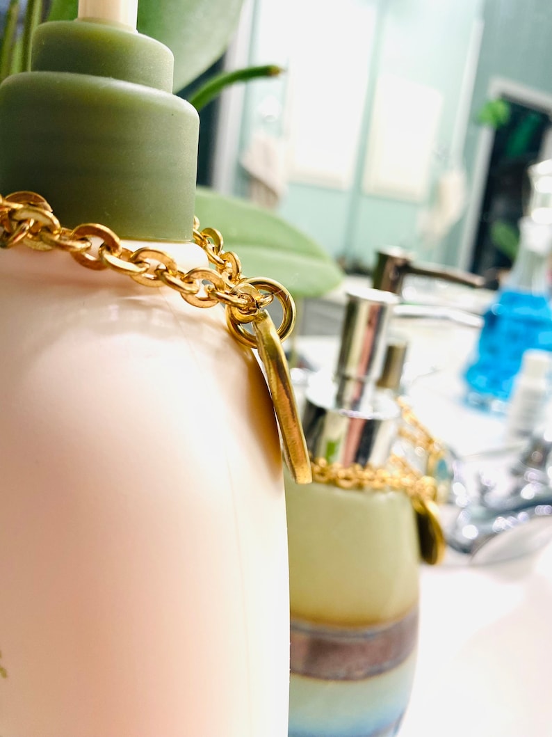 ÉPAISSES Étiquettes pour distributeurs de savon à vaisselle et à mains Laiton de la plus haute qualité estampé à la main Chaîne plaquée or Organisation de cuisine de salle de bain Cadeau image 8