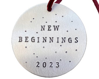 Adorno "Nuevos Comienzos 2025" - Regalo Navideño Emotivo - Cambios en la Vida, Nueva Casa, Regalo de Despedida, Nuevo Trabajo, Carrera o Relación