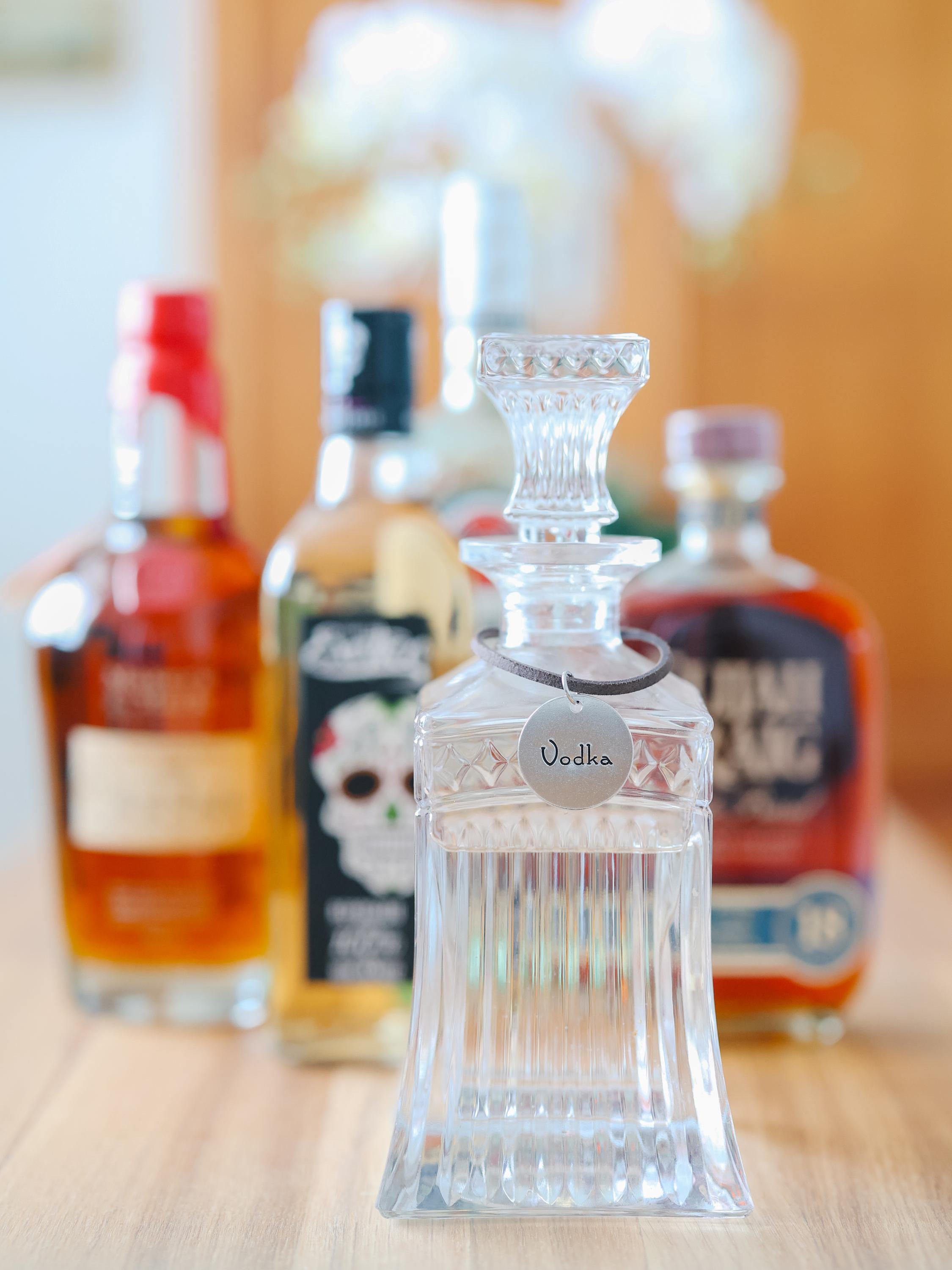 Individual Liquor Decanter Tags | Hand-stamped Aluminum Silver Color Round  Labels | Whiskey, Bourbon, Scotch, Tequila, Vodka, Rum, Gin - Etsy Israel, image size:2250x3000