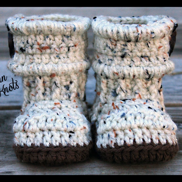 Crochet Baby Booties Pattern - Boys or Girls Dual Ribbed Baby Booties. Pattern #39. Instant PDF Download - Includes 3 sizes up to 1 year.