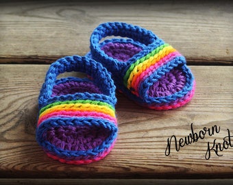 Crochet Pattern Baby Sandals - Pin Stripe Baby Flip Flops. Pattern #51. Instant PDF Download - Includes 3 sizes up to 12 months.