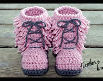 Crochet Baby Booties Pattern - Boys or Girls Baby Booties with Fringes/ Pattern #6. Instant PDF Download - Includes 3 sizes up to 12 months.