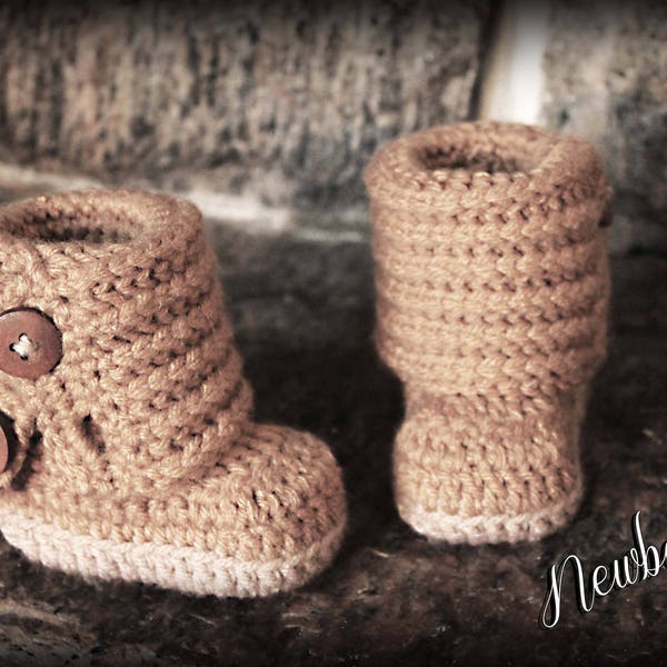 Crochet Baby Booties Pattern - Boys or Girls Fold Over Button Up Booties/ Pattern #43. Instant PDF Download - Includes 3 sizes up to 1 year.