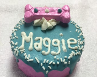 Dog cakes// soft cake for dogs in turquoise and pink