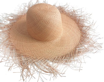 Women’s Hat made with Jipijapa fibers, 100% Handmade in Yucatan, Mexico. - “Red Tangled Model”