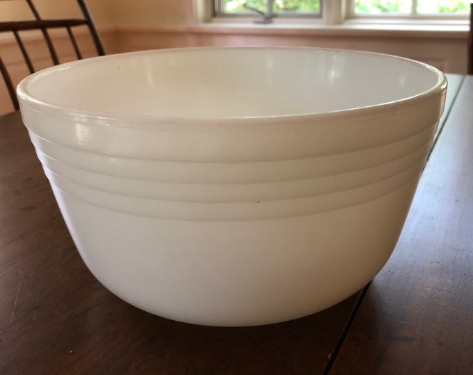 Hamilton Beach Vintage Large Mixer Bowl Pyrex Vintage Etsy