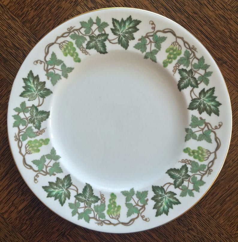Bone China Santa Clara Vintage China English Country Vintage Wedgwood Plate Green Grapes and Leaves Vintage Gift Farmhouse C England