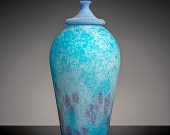 Style 57A - Urn or Lidded Vase #632