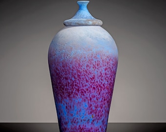 Style 55A - Urn or Lidded Vase #633