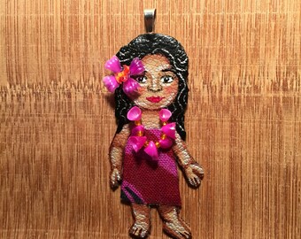 Colgante de cuero de chica Menehune