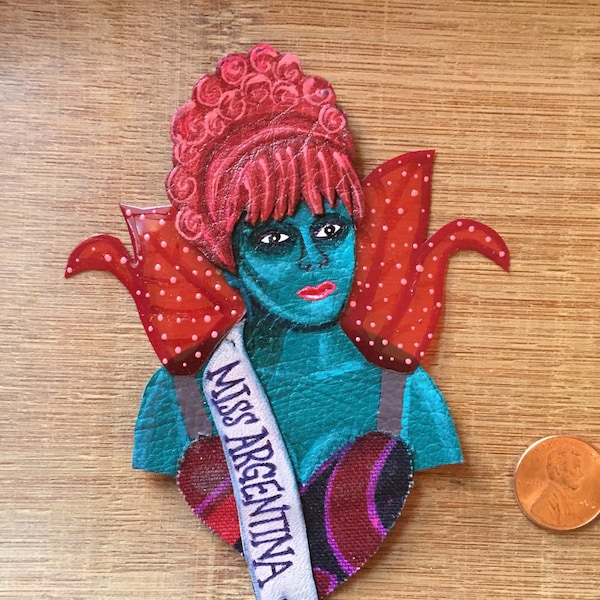 Miss Argentina pin/brooch