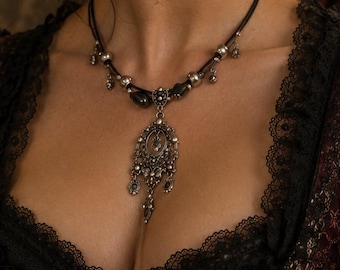 Costume Gothic jewelery