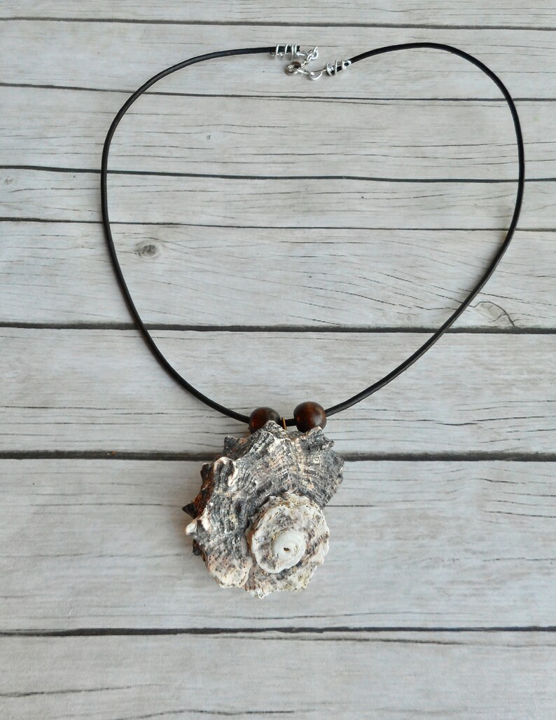 Natural Sea Shell Pendant Necklace Nautical Beach Jewelry Etsy