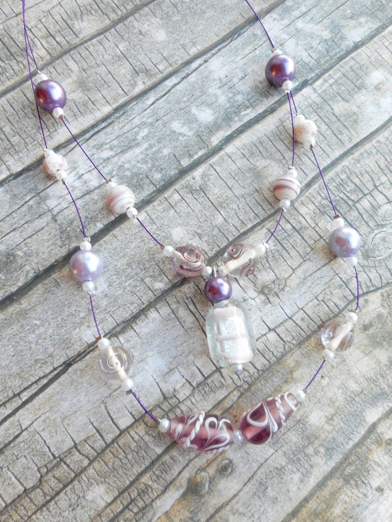 Paarse zwevende ketting / dames mode accessoires / lampwerk kralen glaskralen / paars lilah / trending items / unieke sieraad
