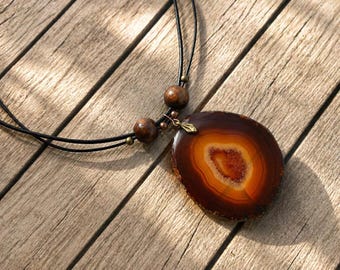 Handmade Necklace with Large Brown Agate Slice – Natural Gemstone Pendant – Boho Statement Necklace for Women