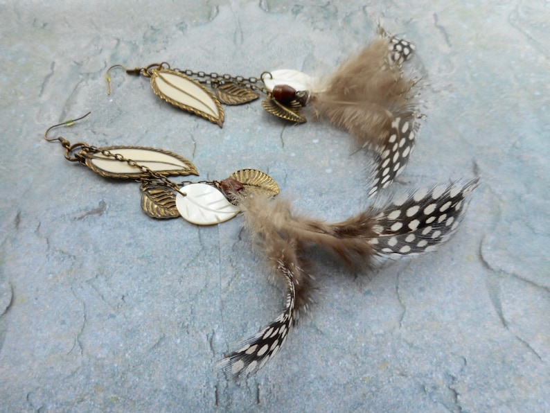 Natural bird feathers earrings bronze leafs charms tribal image 1