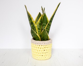 Small plant pot cover in yellow & cream. Made from recycled cotton. Perfect present for a plant lover!