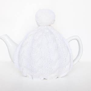 Té de punto de mano blanco acogedor - Pom pom tea cosy - Té de lana acogedor - Cubierta de tetera y calentador - Té vintage acogedor - Tetera de punto acogedora - Pompom