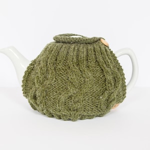 Green hand knit tea cosy - Teapot cosy - Wool tea cosy - Teapot cover & warmer - Vintage tea cosy - Retro tea cosy - Tea lover&#39;s gift