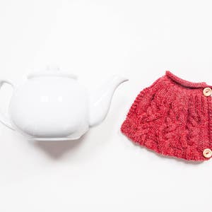 Red hand knit tea cosy - Teapot cosy - Wool tea cosy - Teapot cover & warmer - Vintage tea cosy - Retro tea cosy - Tea lover&#39;s gift
