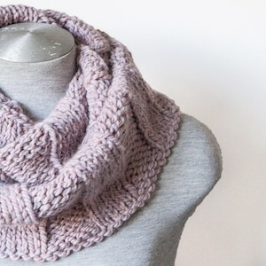 Knitted alpaca scarf - Infinity scarf - Oversized scarf - Rose pink scarf - Chunky circle scarf - Knitted cowl scarf - Hand knitted scarf