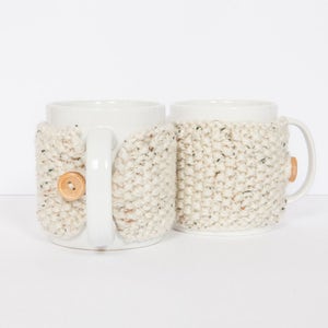 2 Knitted mug cosies, cup cosy, mug cosy, coffee cosy in oatmeal. Coffee mug cosy / coffee sleeve as a coffee gift image 3