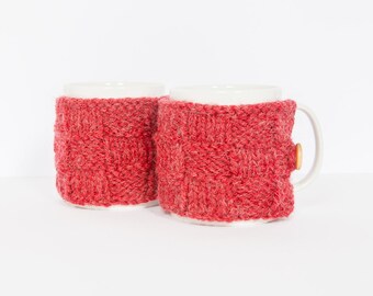 2 Knitted mug cosies, cup cosy, mug cosy, coffee cosy in red. Coffee mug cosy / coffee sleeve as a coffee gift!